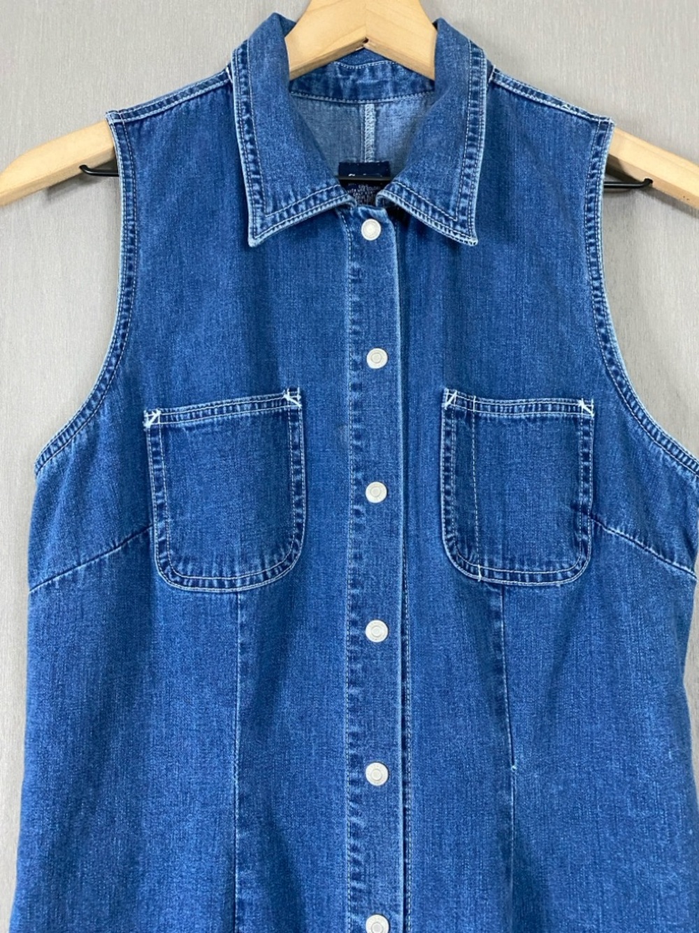 Gap Women’s Vintage 90s Denim Sleeveless Maxi Dress Button-Down in Blue Size 4 - Picture 3 of 8